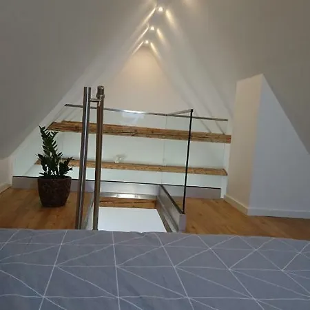 Schickes Dachgeschossloft Апартаменты