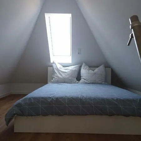 Schickes Dachgeschossloft * Зост
