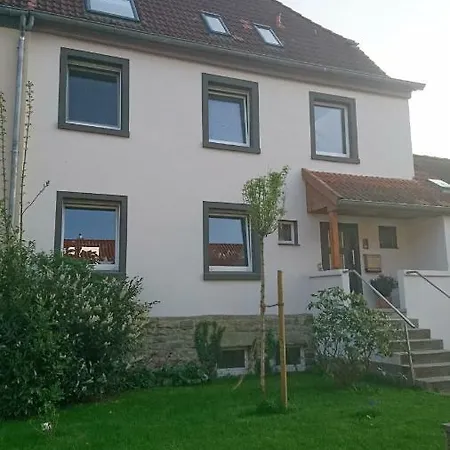 Schickes Dachgeschossloft * Зост