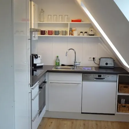 Апартаменты Schickes Dachgeschossloft Зост